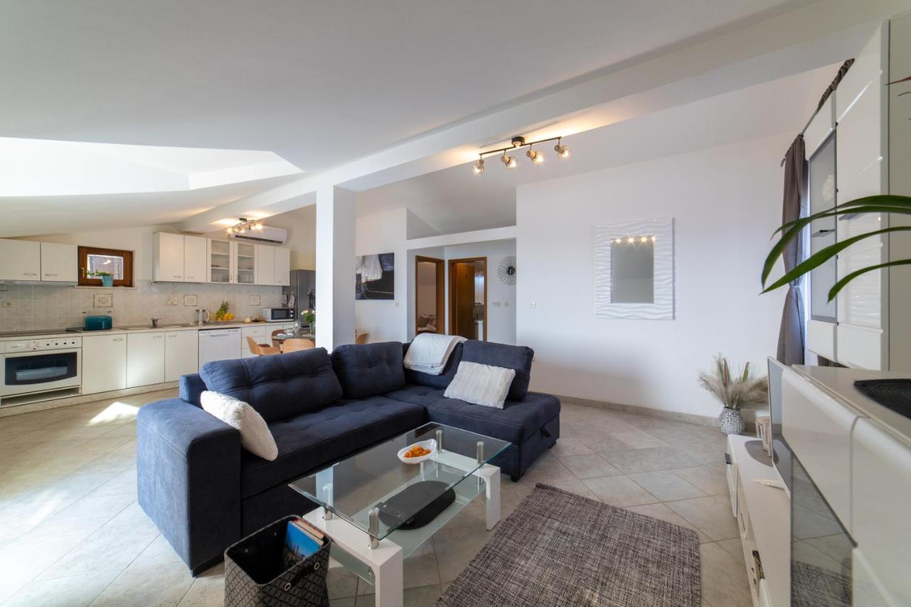 Villa Mira Trogir Buitenkant foto
